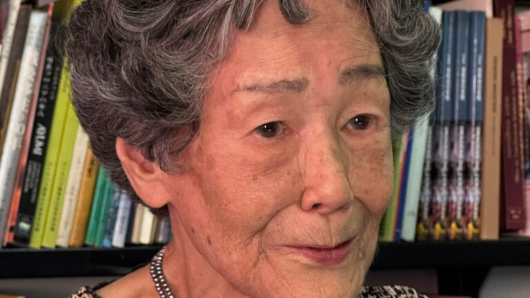 Imigrantes japoneses no Brasil mantêm a língua e a identidade através do haicai
